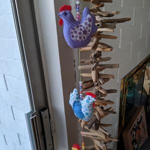 Prosperity Hens String Garland